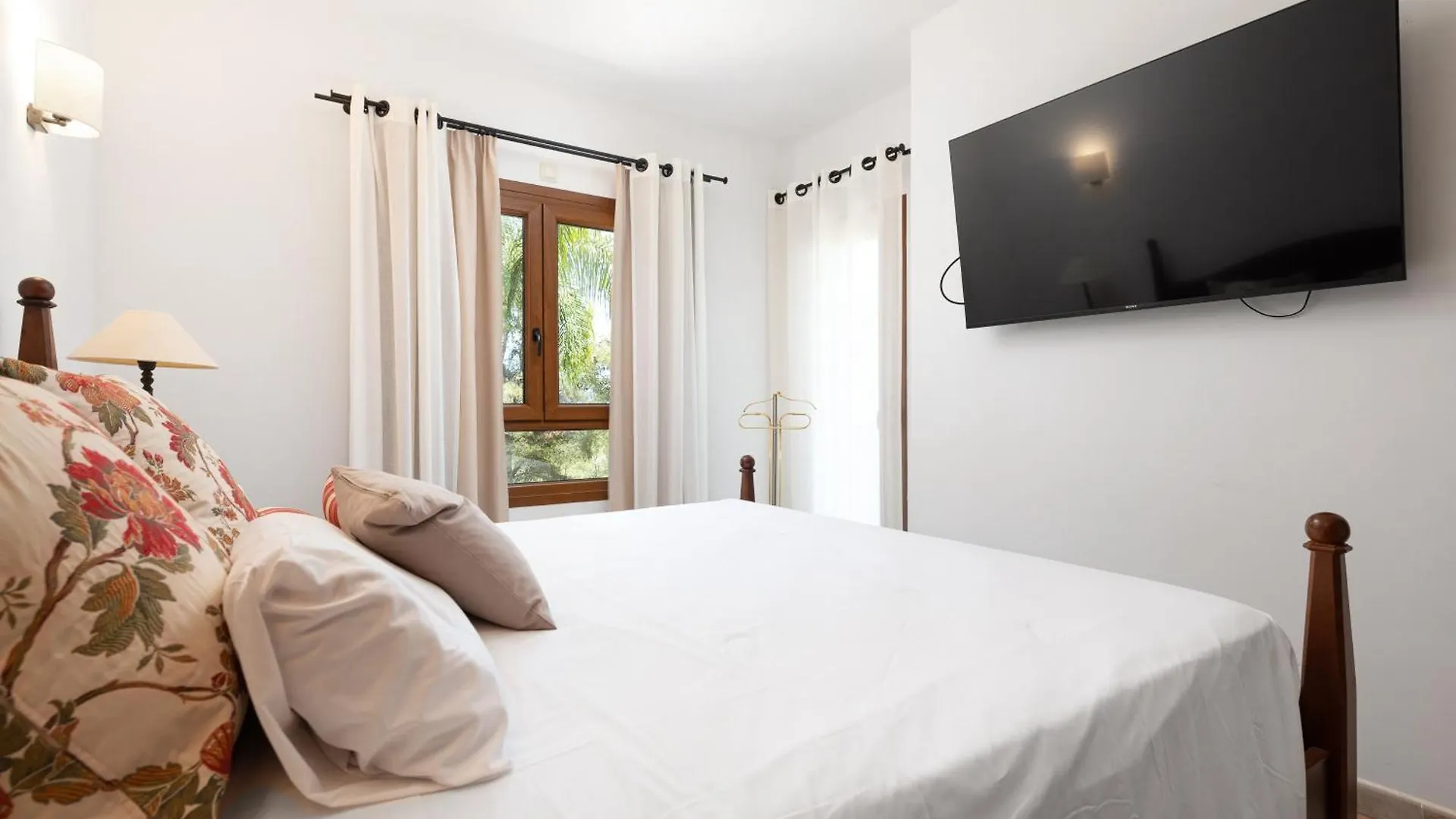 Finca Es Foners En Felanitx Con Piscina Y Jacuzzis En Suite 0*,