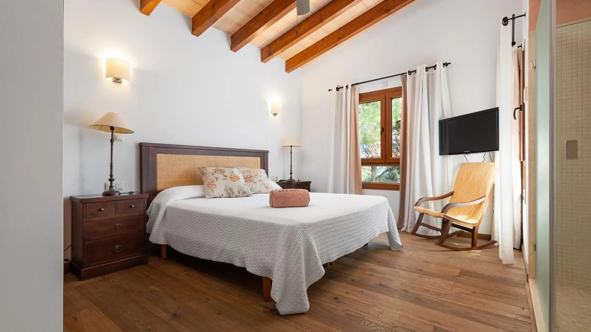 Finca Es Foners En Felanitx Con Piscina Y Jacuzzis En Suite فيلة