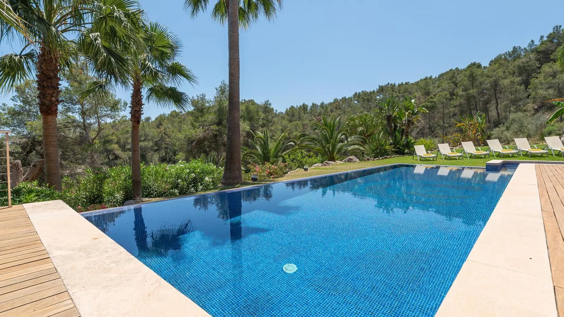 Finca Es Foners En Felanitx Con Piscina Y Jacuzzis En Suite